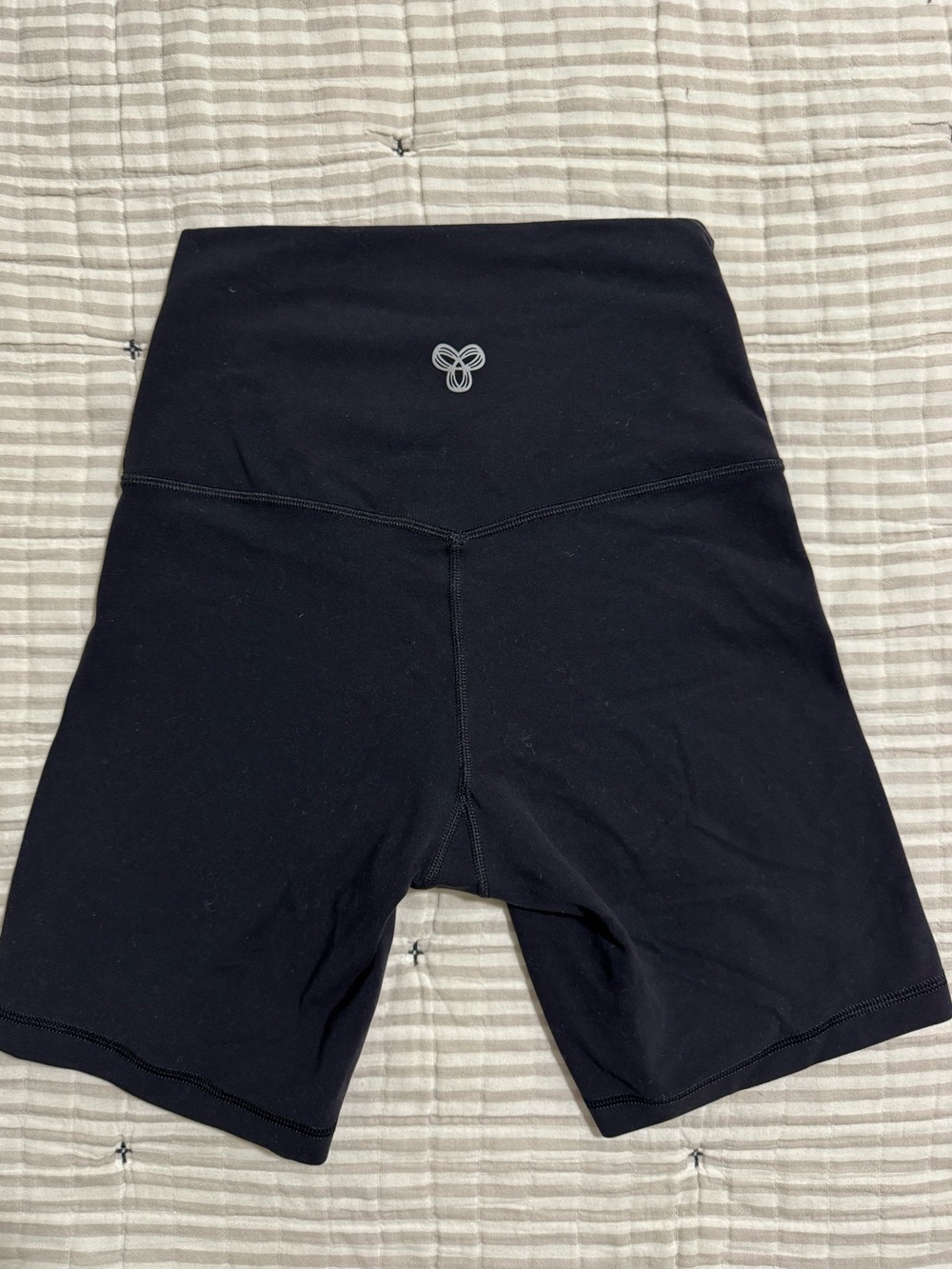 Aritzia TNA Butter Cheeky 7” Biker Shorts - Size S - Black
